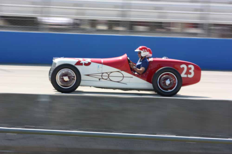 Illustration for article titled The 10 Best Vintage Indycars at the Milwaukee MileĀ